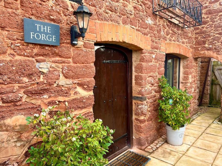 Countryside Converted Barn With Hot Tub Newton Abbot Eksteriør bilde